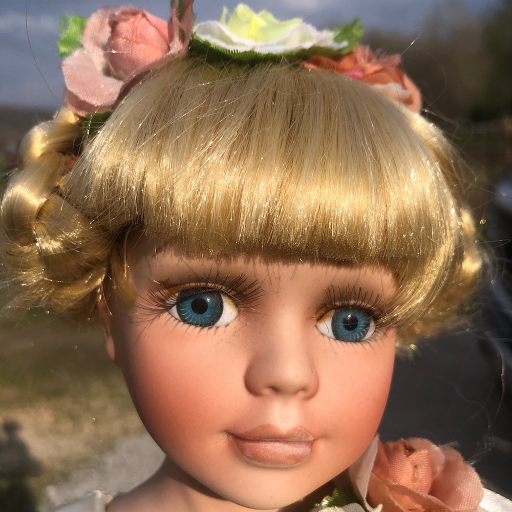 ‼️SOLD NJSF Porcelain Doll Spring Fairy Doll With Stand. - Picture 10 of 10